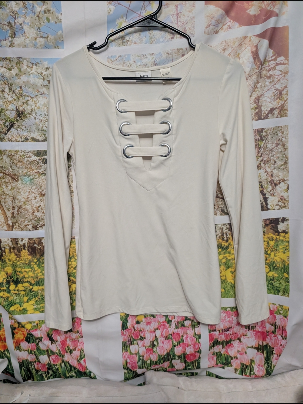 Daytrip Cream Lace-Up Grommet Long Sleeve Top
